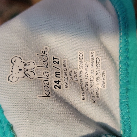 🌻 4 for$15 🌻!Bundle of 2 swim suit tops 2t - Picture 6 of 6